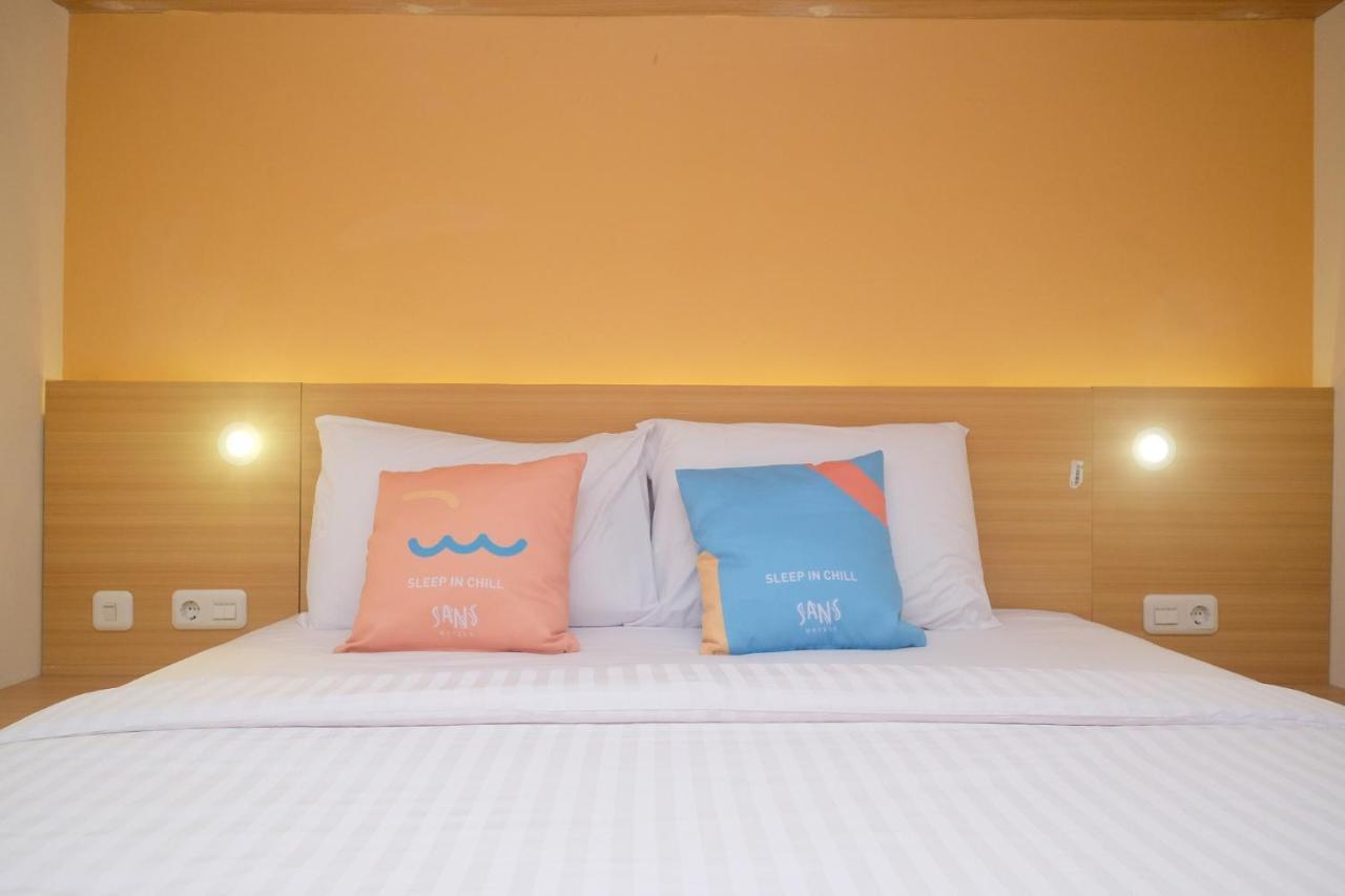 Sans Hotel Aurum Majapahit Semarang Esterno foto